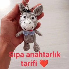 Merhabalar 🤗 sıpa anahtarlık tarifi keyifle örmeniz dileğiyle ☺️ katır yünü tığ işi modeli