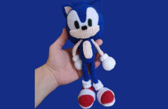 Sonic crochet pattern