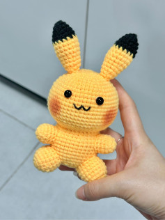 Chart móc pikachu đầu tròn