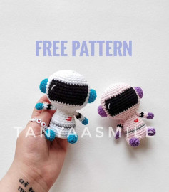 Crochet pattern for spacesuit