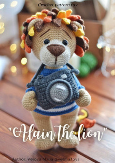 alain the lion, lion and camera crochet pattern