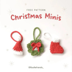 Christmas Minis 🎄🎅 Free pattern , hats, socks, wreaths