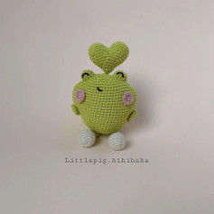 frog crochet pattern with heart