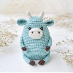 white muzzle cow wool crochet pattern