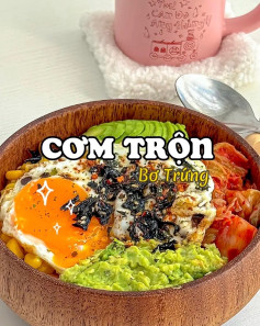 công thức làm món: cơm trộn bơ trứng