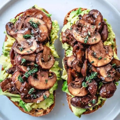 Balsamic Mushroom Avocado Toast. 🥑