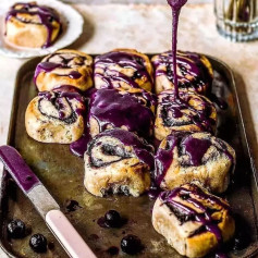 BLUEBERRY CINNAMON ROLLS 💜