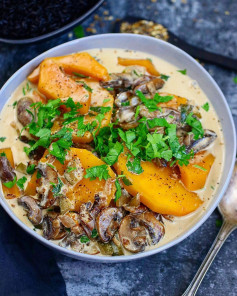 BUTTERNUT SQUASH STROGANOFF