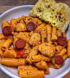 CAJUN CHICKEN & CHORIZO PASTA 🍝