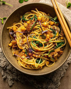 CHICKPEA TEMPEH SPAGHETTI