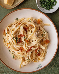 creamy fettuccine carbonara