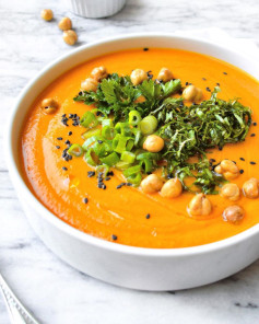 Creamy roasted tomato + Carrot soup!