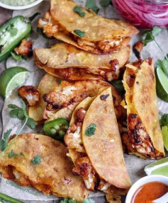 Crispy Bang Bang Cauliflower Tacos! 😍