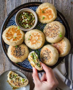 Crispy bottom Veggie Buns😍