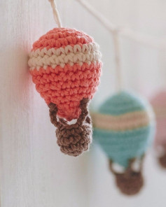 crochet hot air balloon