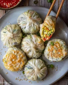 Dumpling wrapper bun😋 filled with yummy zucchini🤩!