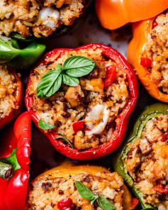 easy vegan stuffed peppers 🫑filled with rice