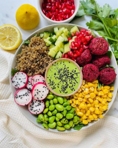 Falafel Buddha bowl with green tahini sauce