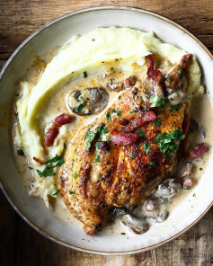 Garlic mushroom chicken with bacon