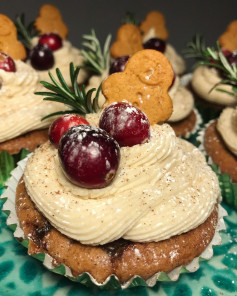 GINGERBREAD PROTEIN CUPCAKES 💚