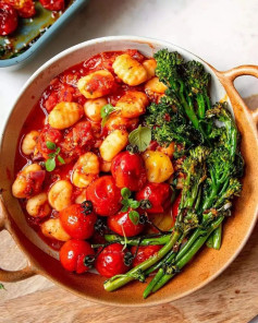 🍅 Gnocchi with Slow Roasted Tomatoes & Harissa