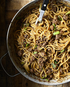 Ground beef and noodles