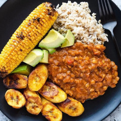 🌱Hearty Lentil Chili & Thyme Roasted Corn