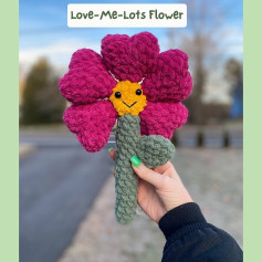 love me lots flower free crochet pattern