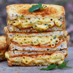 🥪 Mac and Cheese Sandwich