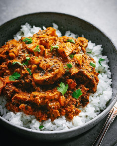 Mamas Easy Mushroom &amp; Sweet Potato Curry