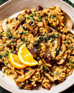 Need a dinner idea? 💕 mushroom risotto is always a good choice 🍄 recipe below 👇