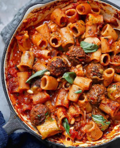 🍝 One-Pot Vegan Meatball Pasta