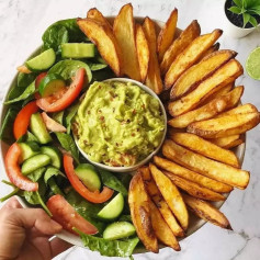 Oven Baked Crispy Fries and Guacamole 💛 Recipe:Fries⠀