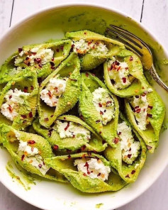 Pesto shells filled with cashew ricotta