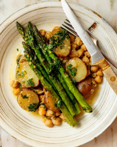 Potatoes and chickpeas