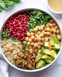 🌱Protein-Packed Quinoa & Kale Salad with Maple Dijon