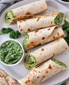 RICOTTA AND KALE CHEESY WRAPS 😍