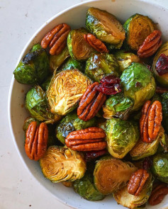 Roasted Balsamic, Chilli & Maple Glazed Brussels Sprouts with Pecans & Dried Cranberries 🎄