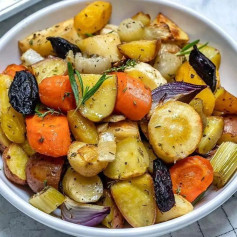 Rosemary Roasted Root Vegetables 🥕🥔🌱