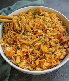 Sharing the recipe for these really easy Sweet, Spicy, and Saucy Noodles 🍜