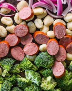 Sheet Pan Turkey Sausage, Broccoli, & Gnocchi