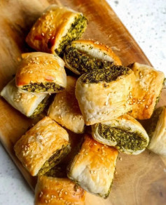 Spinach & Feta Rolls Recipe 🍃⁠