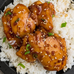 Sticky Chicken is an easy recipe with tender chicken thighs coated in a sticky sweet sauce with a slightly spicy gochujang kick. Made using only one pan, it’s a great dinner option served alongside rice or noodles.