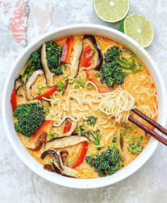 Thai Red Curry Ramen Noodle Bowl