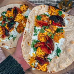 Tikka Paneer Chapattis 💚 I’ve become a bit obsessed with paneer as it makes vegetarian meals so much tastier