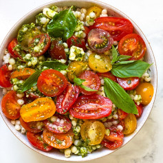 TOMATO & AVOCADO BASIL PESTO PEARL COUSCOUS SALAD!🌿🥗🍅