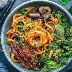 Udon Noodle and Veggie Bowl