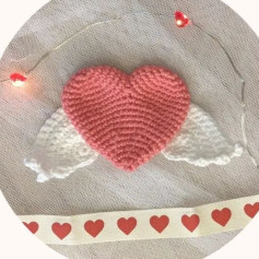 valentines day free pattern, winged heart crochet pattern