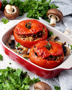 🍅 Vegan Oven-roasted Stuffed Tomatoes