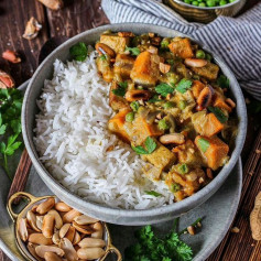 🥜 Vegan Peanut Coconut Curry 🔥